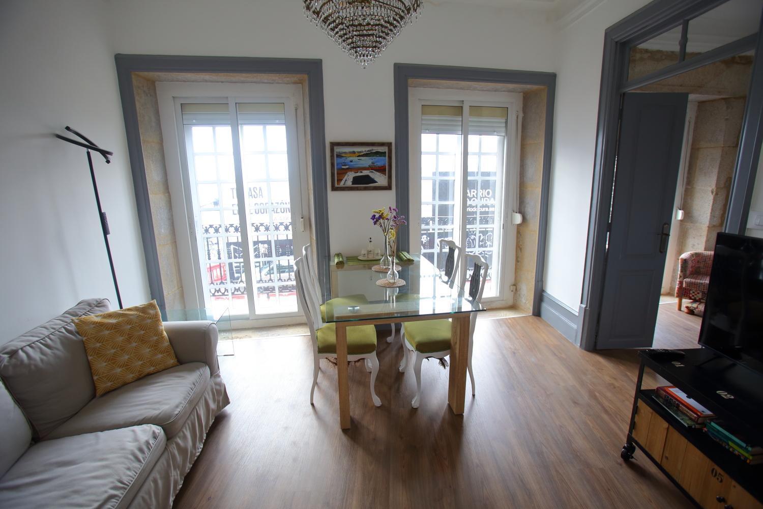 Piso Centrico De Tres Dormitorios Reformado Del S XIX Vigo Ngoại thất bức ảnh