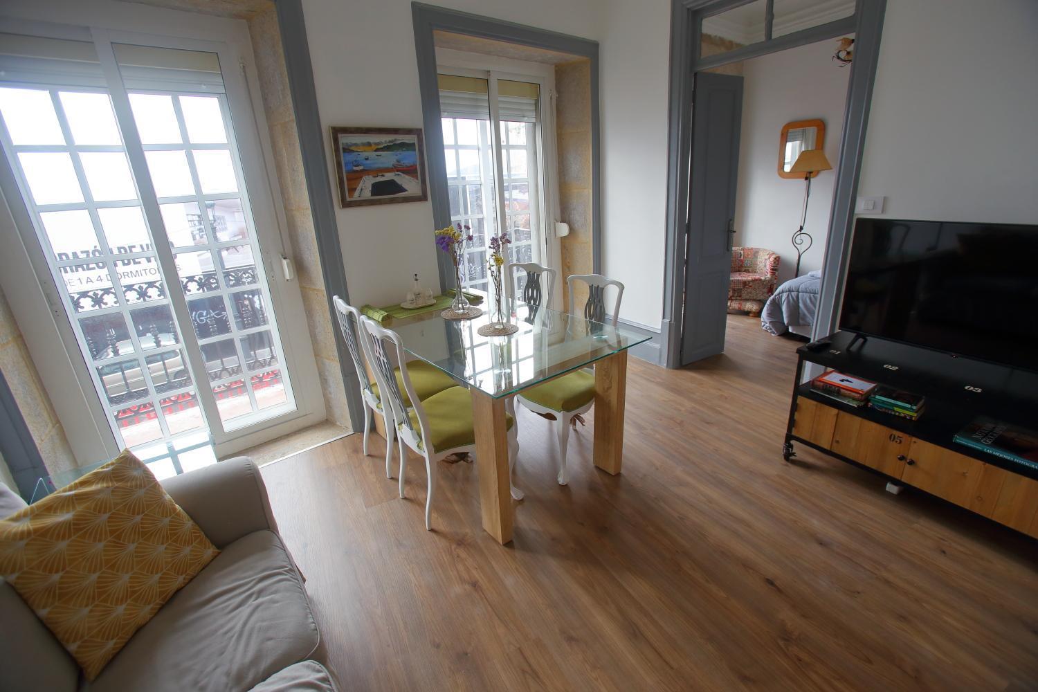 Piso Centrico De Tres Dormitorios Reformado Del S XIX Vigo Ngoại thất bức ảnh