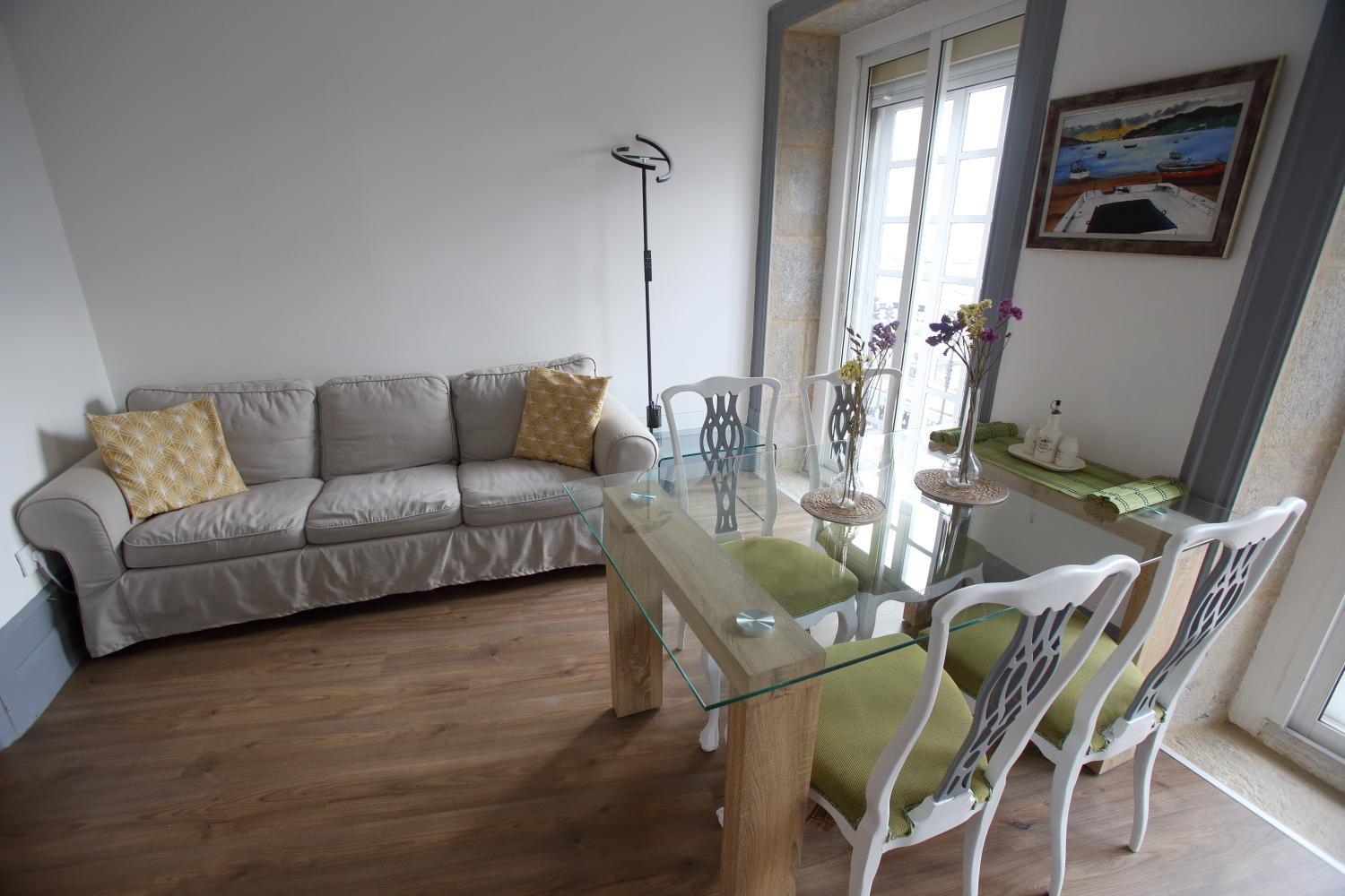 Piso Centrico De Tres Dormitorios Reformado Del S XIX Vigo Ngoại thất bức ảnh